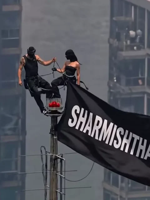 Couple On Tower Ai Photo Video Editing Prompt